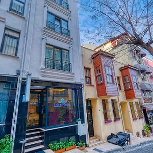 lika-hotel.istanbul-turkeyhotels.com/